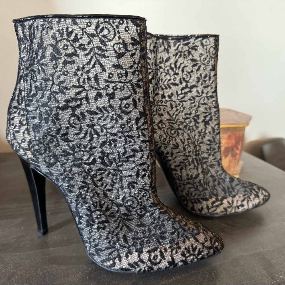 Bottega Veneta Black Heeled Boots New